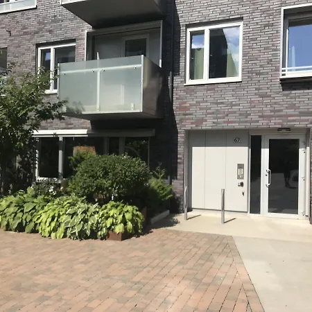 City Center Paradise W/three Bedroom And Two Toilettes *